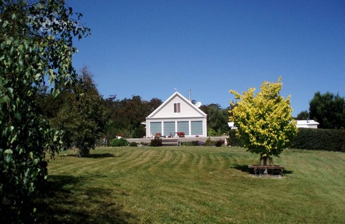 Lower Wattle Grove Other | Accommodation ∙ 1 bedroom ∙ 8 guests