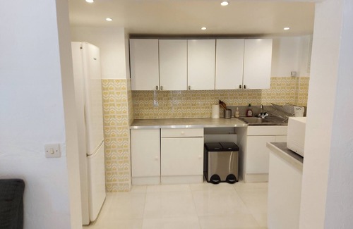 Valbonne Villa | Accommodation in a villa in Valbonne, swimming pool, parking, quiet, from Saturday to Saturday