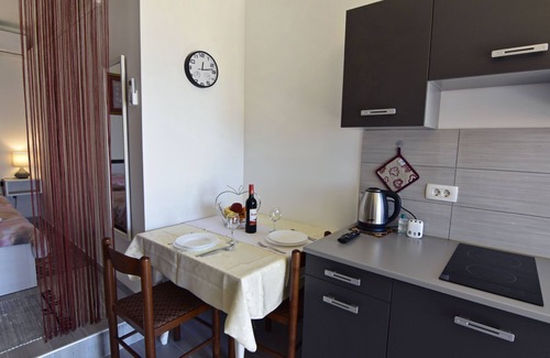 Zambratija Apartment | Accommodation in Zambratija, sea view near the beach, WiFi barbecue parking