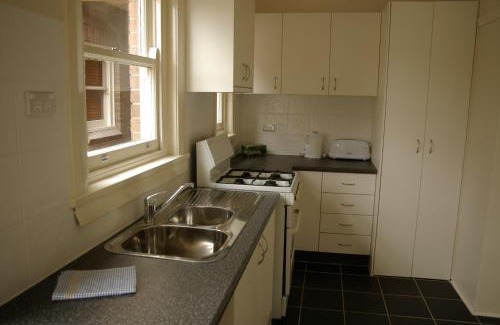 Rockdale Apartment | Accommodation Sydney Rockdale - 2 Bedroom Pet Friendly Budget Apartments near Rockdale Station and Brighton Le Sands Beach