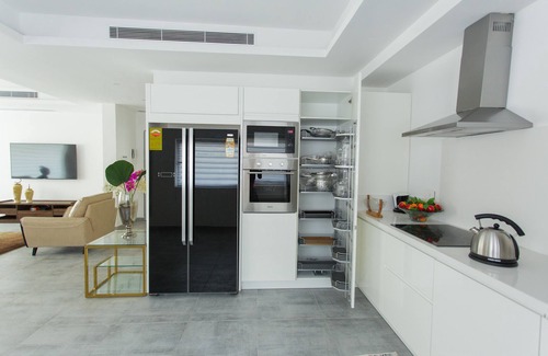 Labone Apartment | Accra Luxury Apartments at The Lul Water