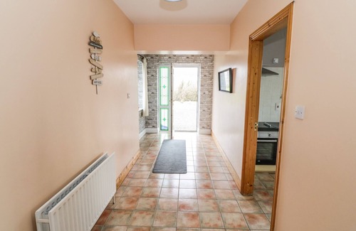 Gubnahardia Cottage | ACHILL VIEW, pet friendly in Achill Island, County Mayo