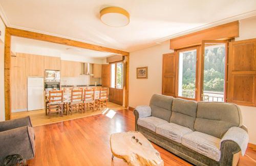 Ochagavia House | Acogedora casa rural a los pies de la Selva Irati