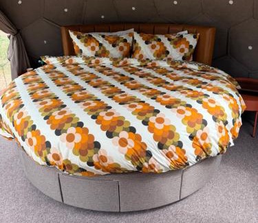 Storwood Cabin | Acorn Glade Glamping York