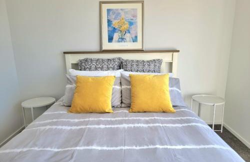 Addington House | Addington townhouse with carpark 8mins walk to Hagley park south
