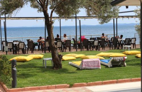 Kucukkuyu Hotel | Address Küçükkuyu