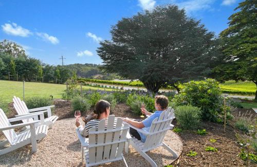 Carey Gully House | Adelaide Hills Luxury Cottage - The Gladys