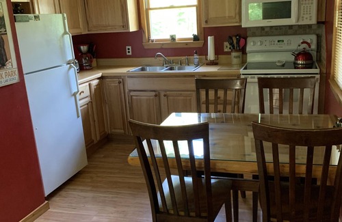 Wells Cabin | ADIRONDACK FUN - HIKE, KAYAK, EXPLORE, MAKE SMORES, R&R