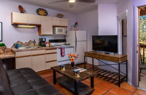 Sam Hughes Bed & Breakfast | Adobe Rose Inn B&B