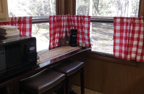 Pocono Pines House | Adorable & affordable! Temporary memberships for Lk. Naomi club still available!