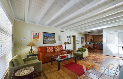 South Capitol House | Adorable and Charming Casita near Railyard