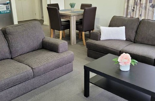 Traralgon House | Adorable and Peaceful Unit - Fully Furnished
