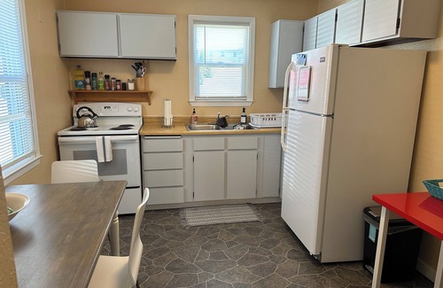 West Spokane Apartment | Adorable Finch Arboretum 1BR Duplex/AC/Free Parking/Centrally Located