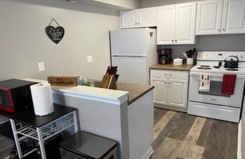 Holly Apartment | Adventure Acres- Suite A6