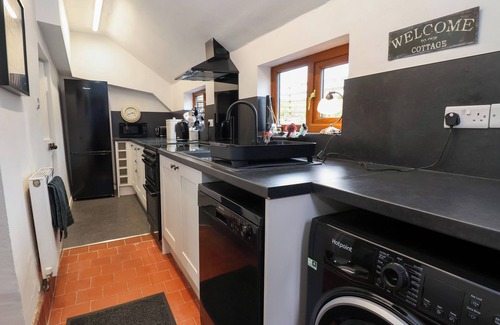 Oswestry Cottage | AELYBRYN, family friendly, character holiday cottage in Trefonen