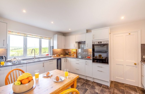 Aberdaron House | Afallon - Six Bedroom House, Sleeps 14