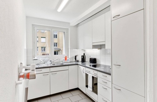 Center Apartment | Affordable 2-Bedroom Apartment in Zurich
