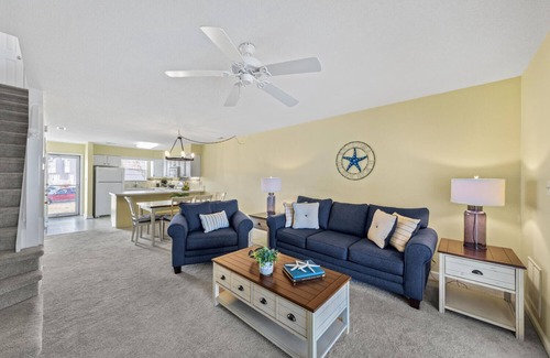 Frankford House | AFFORDABLE & ADORABLE TOWNHOME IN POOL/TENNIS CMMTY, BETHANY MEADOWS, DE