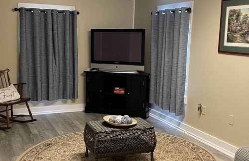 Durhamville House | Affordable house is a great alternative to a hotel.