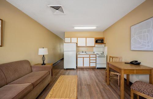 Myrtle Beach Hotel | Affordable Suites Myrtle Beach