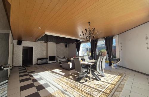 Sint-Huibrechts-Lille House | Afgelegen woning met buitenjacuzzi en vergaderruimte !