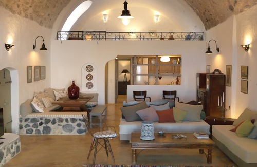Exo Gonia House | Afoura Houses by K&K - Lino