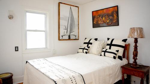 North Side Bed & Breakfast | African Oasis Luxury Inn at the Gallery