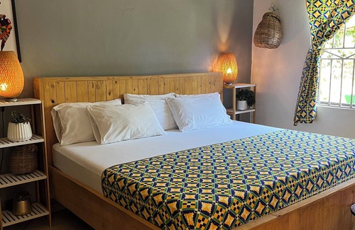Kokrobite Hotel | African Treasure Beach Resort