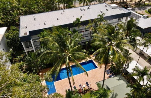 Clifton Beach Apartment | Agincourt Beachfront Apartments