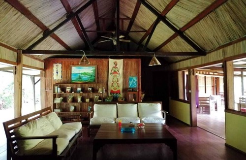 Nosy Boraha Bed & Breakfast | Ago's orchid bed and breakfast