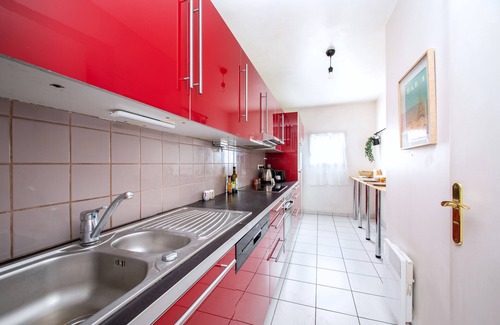 Saint-Ouen Apartment | Agréable & Spacieux, Paris 10 min + Parking Privé