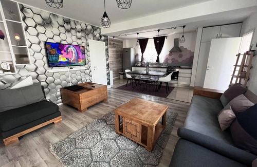 Tunari Villa | AGrey frame Residence Villas