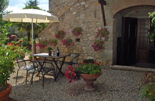 San Macario In Monte Apartment | Agriturismo for 4 with a shared pool, by a village