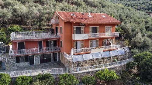 Riva Faraldi House | Agriturismo La Rocca
