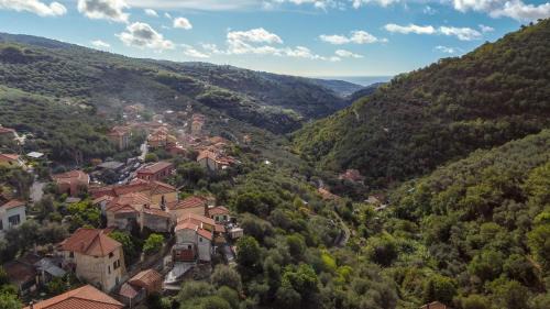 Riva Faraldi House | Agriturismo La Rocca