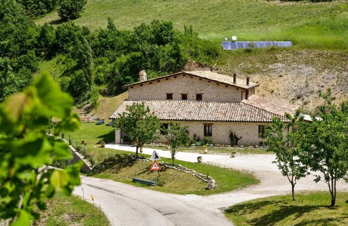 Cascia House | AGRITURISMO LA VALLE DEI BRONZETTI