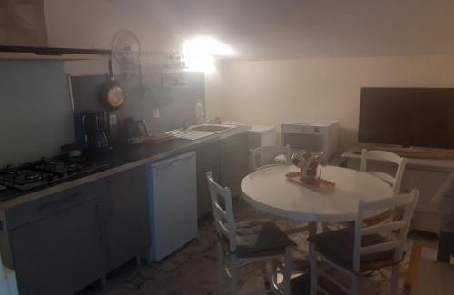 St Gervais sur Mare House | Agua de Estrellas