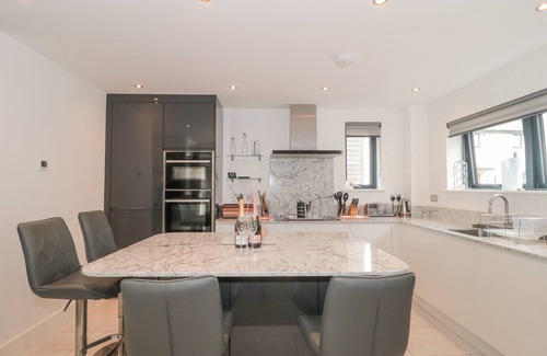 Holworth Cottage | Agua de Plata, 16 Wakeling Island, Silverlake