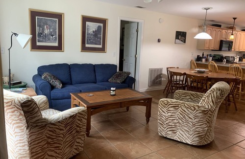 Langley House | Aiken Horse Farm. Great location, peaceful yet close to town, Bruces' & Masters