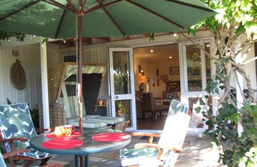 Okiato House | Aimeo Cottage