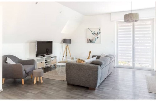 Sainte-Croix-en-Plaine Apartment | Air-conditioned APARTMENT 70 m2, near COLMAR