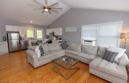 Clinton House | AIR-CONDITIONED Gorgeous Newly Renovated Home with an Oceanview and Beach Access