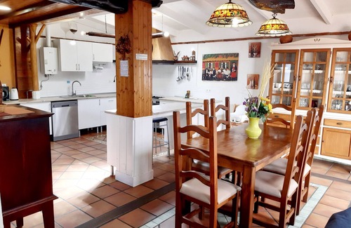 Velilla-Taramay House | AIR CONDITIONED HOUSE POOL PARKING WIFI NEAR THE CENTER AND BEACH ALMUÑECAR.