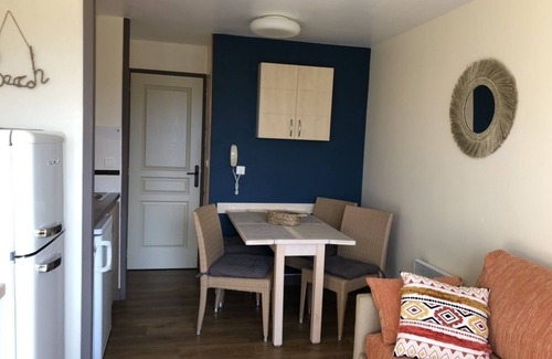 Cap Esterel Apartment | Air-conditioned studio apartment 4 pers terrace, 5 swimming pools, beach 400m away