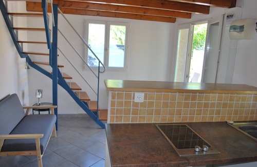 Usclas-d'Herault Apartment | air-conditioned studio with private pool access