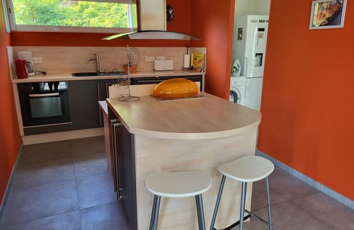 Herepian Villa | Air-conditioned villa with pool terrace, parking, solar roof and charging station.