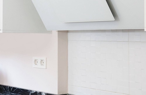 Camino de Ronda Apartment | AIR CONDITIONING, PORTER, CORNER, CENTRAL, WIFI, WIDE EQUIPPED ALL