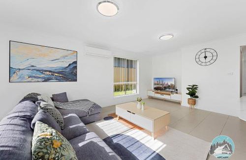 Edmondson Park House | Aircabin - Edmondson Park - 4 Beds Compy House