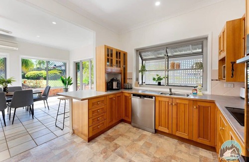 Tegerin House | Aircabin - Gorokan - Comfy - 4 Beds holiday House