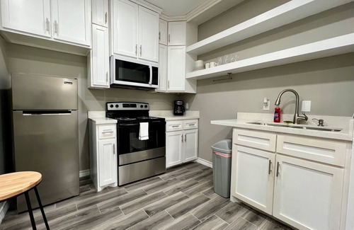 Brownsville Apartment | Airport Bunker #5 - Wonderfully Cozy 1BD/1BA
